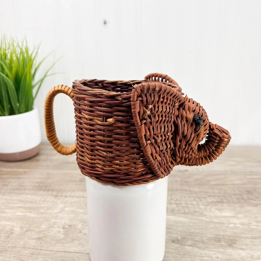 Vintage Wicker Elephant Planter: Retro‎ Elephant Coffee Cup